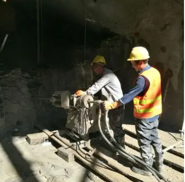 杂多水下抗分散灌浆料特点 水下不分散注浆料介绍